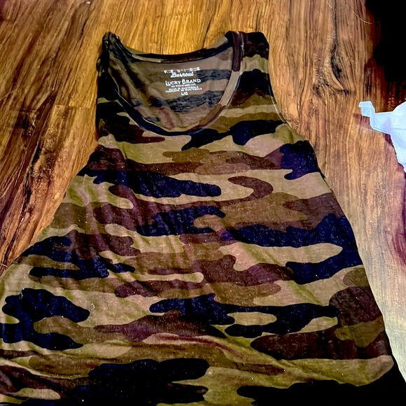 Lucky Brand Tank Top - Picture 1 of 3